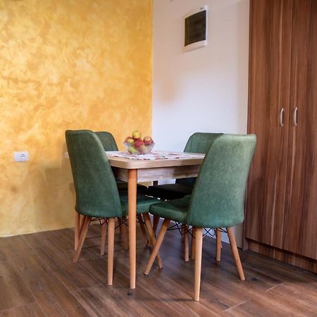 Apartmani Kacara Sremski Karlovci Exterior photo